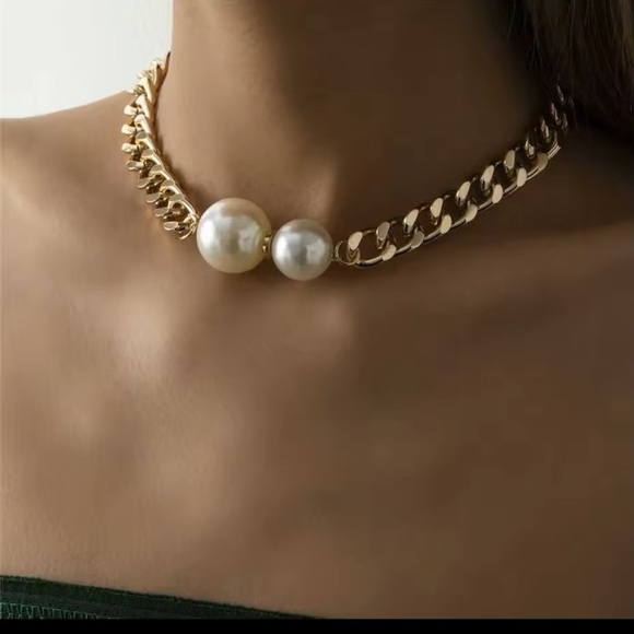 Anthropologie Ginevra Pearl Gold Chain Statement Necklace - Picture 10 of 14